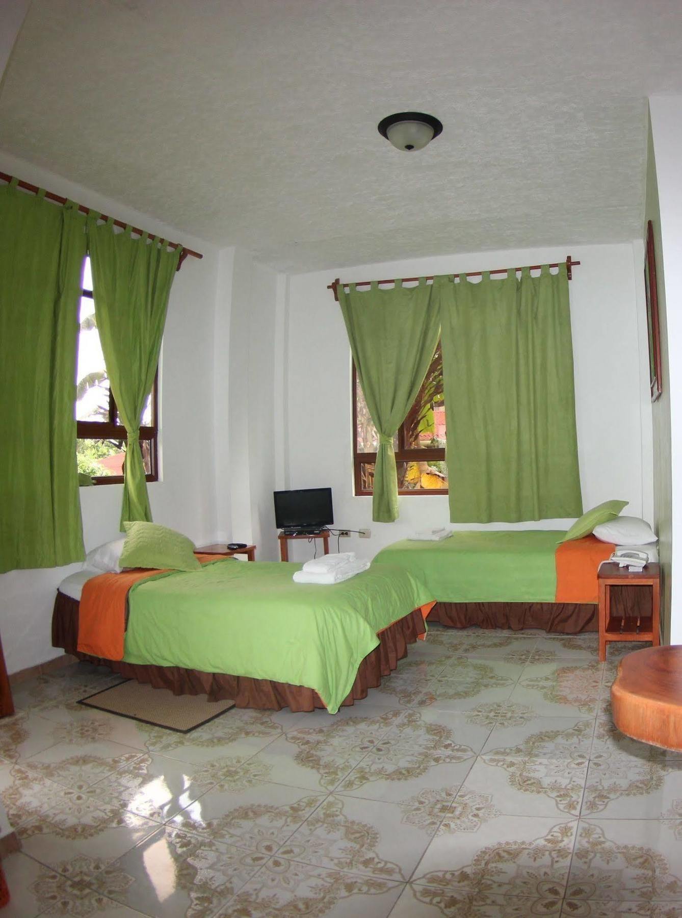 Hotel Twin Galapagos Puerto Ayora  Ngoại thất bức ảnh